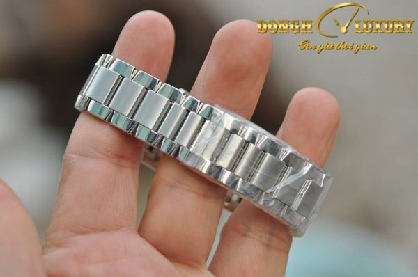 concord delirium womens watch 18k white gold case diamond 18k white gold bracelet swiss quartz 0311004 po2 1