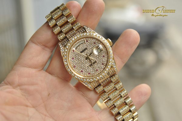 Đồng hồ Rolex Day date 18038 vàng nguyên khối đính kim cương