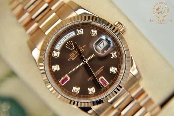 dong ho rolex day date 118235 vang hong 18k coc so ruby do new 98 9