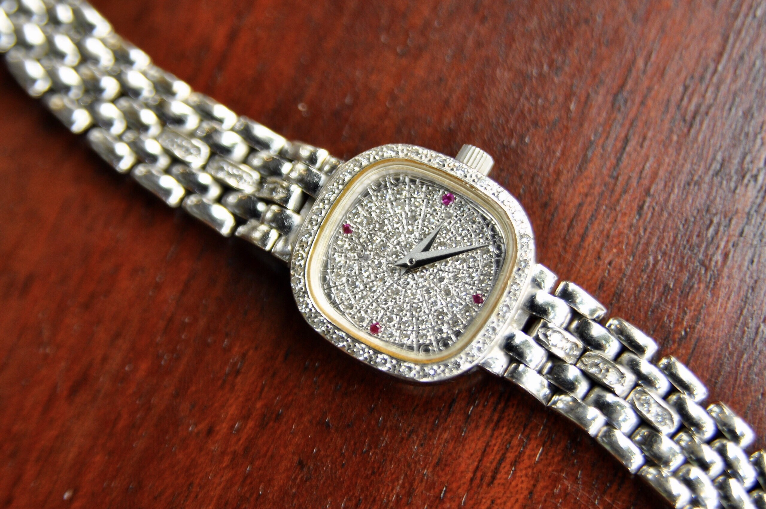 Đồng hồ cơ nữ Rolex datejust 28mm nạm kim cương Everose mặt hồng demi –  donghosinhvien