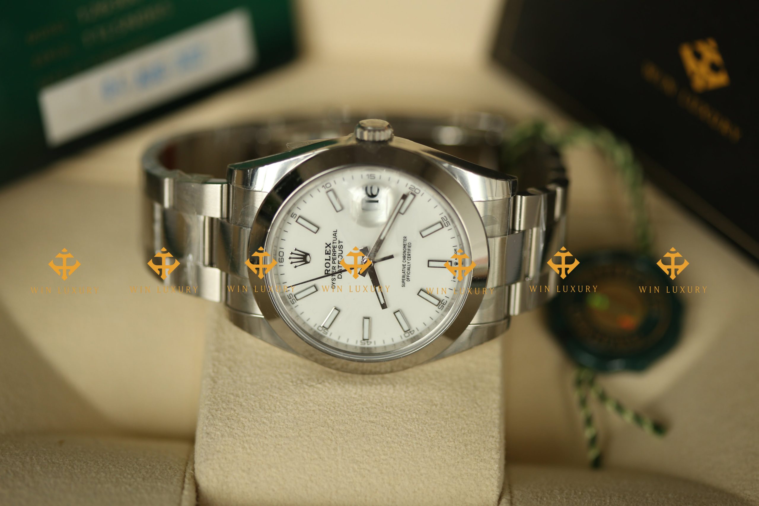 DONG HO ROLEX DATEUST 41 126300 MAT SO TRANG DAY DEO OYSTER 4 scaled